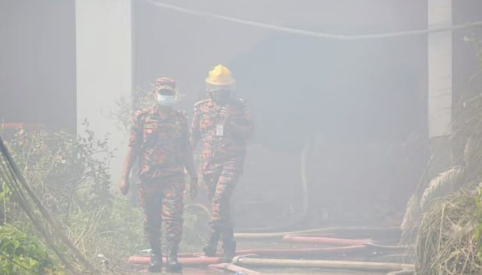 পুড়েছে বৈদ্যুতিক সরঞ্জাম