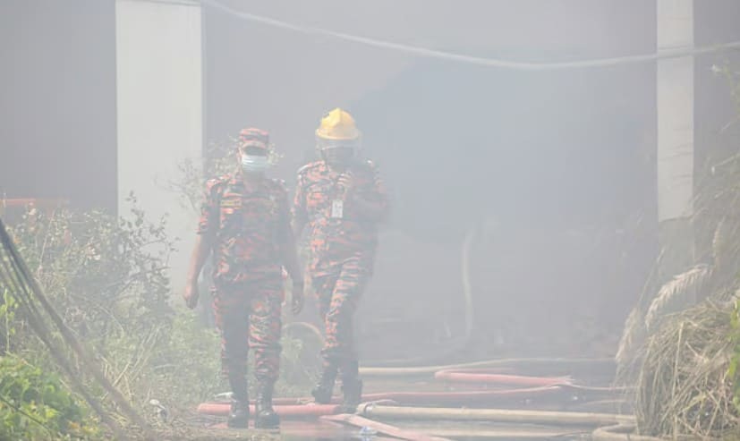 বিমানবন্দরের কমপ্লেক্সে অগ্নিকাণ্ডের ঘটনায় পুড়েছে বৈদ্যুতিক সরঞ্জাম 2 পুড়েছে বৈদ্যুতিক সরঞ্জাম