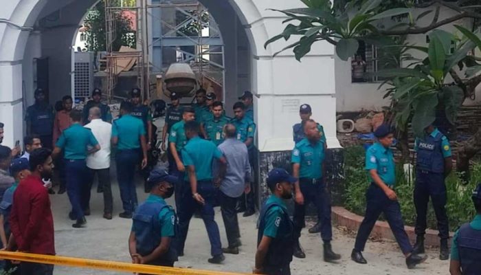 মানবতাবিরোধী অপরাধ: ১৫ সেনা