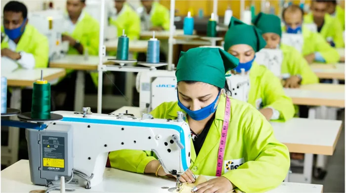 garments worker 20261017113136
